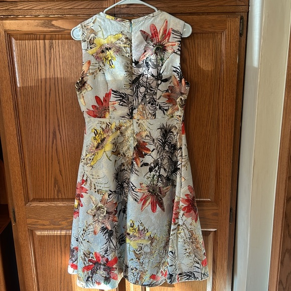 Gracia Floral and Gold A-Line Dress - Picture 6 of 16